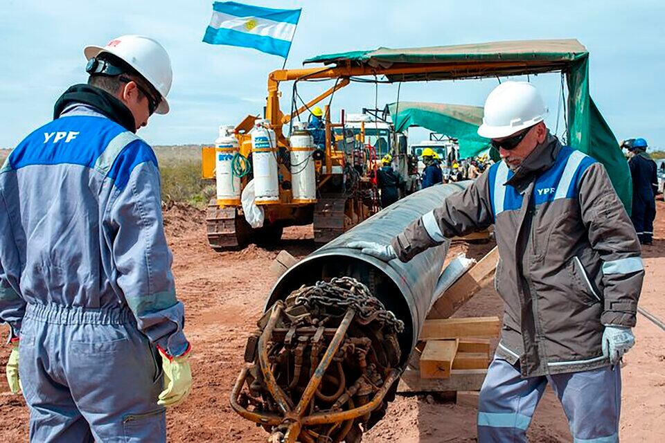 El Gasoducto Néstor Kirchner, que actualmente opera a la mitad de su capacidad, fue proyectado para transportar 22 millones de metros cúbicos de gas por día.