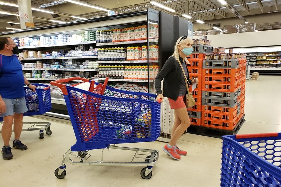 La categoría Alimentos y Bebidas subió un 6% en julio, según el INDEC.