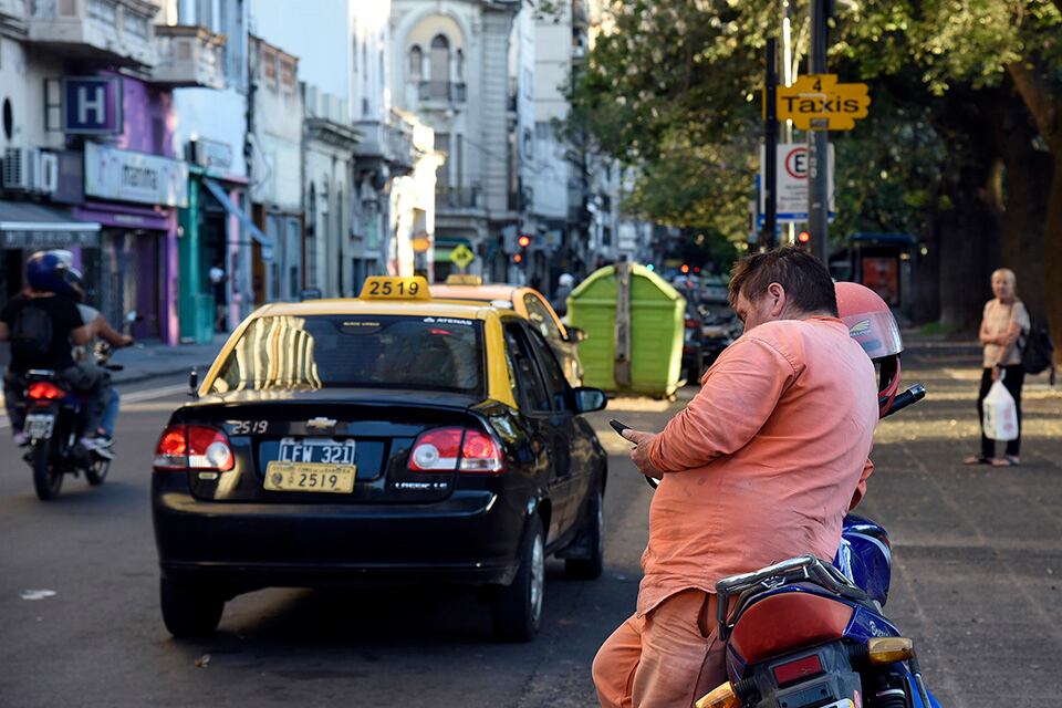 "Si nos quedamos esperando soluciones mágicas estamos al horno", dijeron.