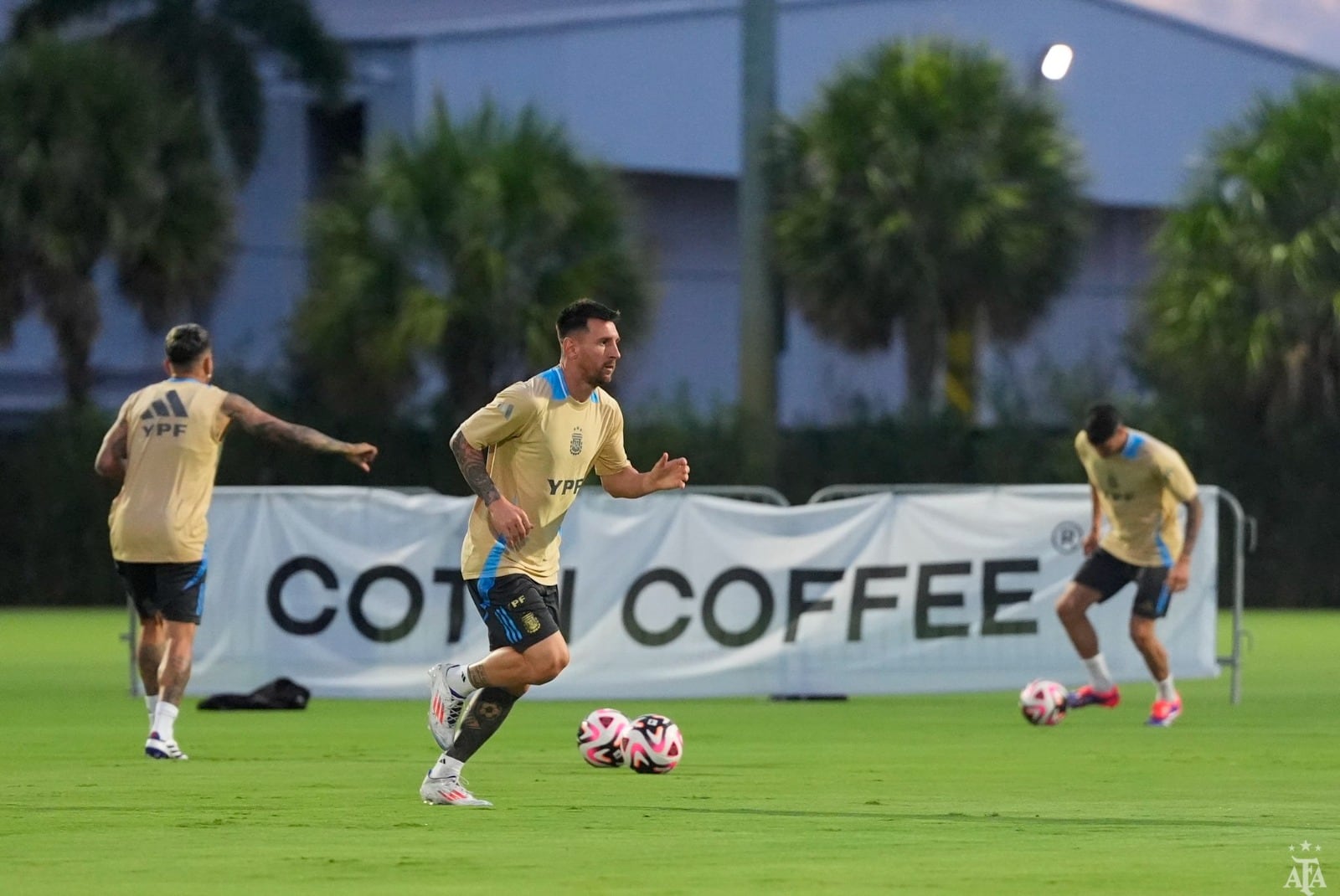 El seleccionado se entrena en Estados Unidos