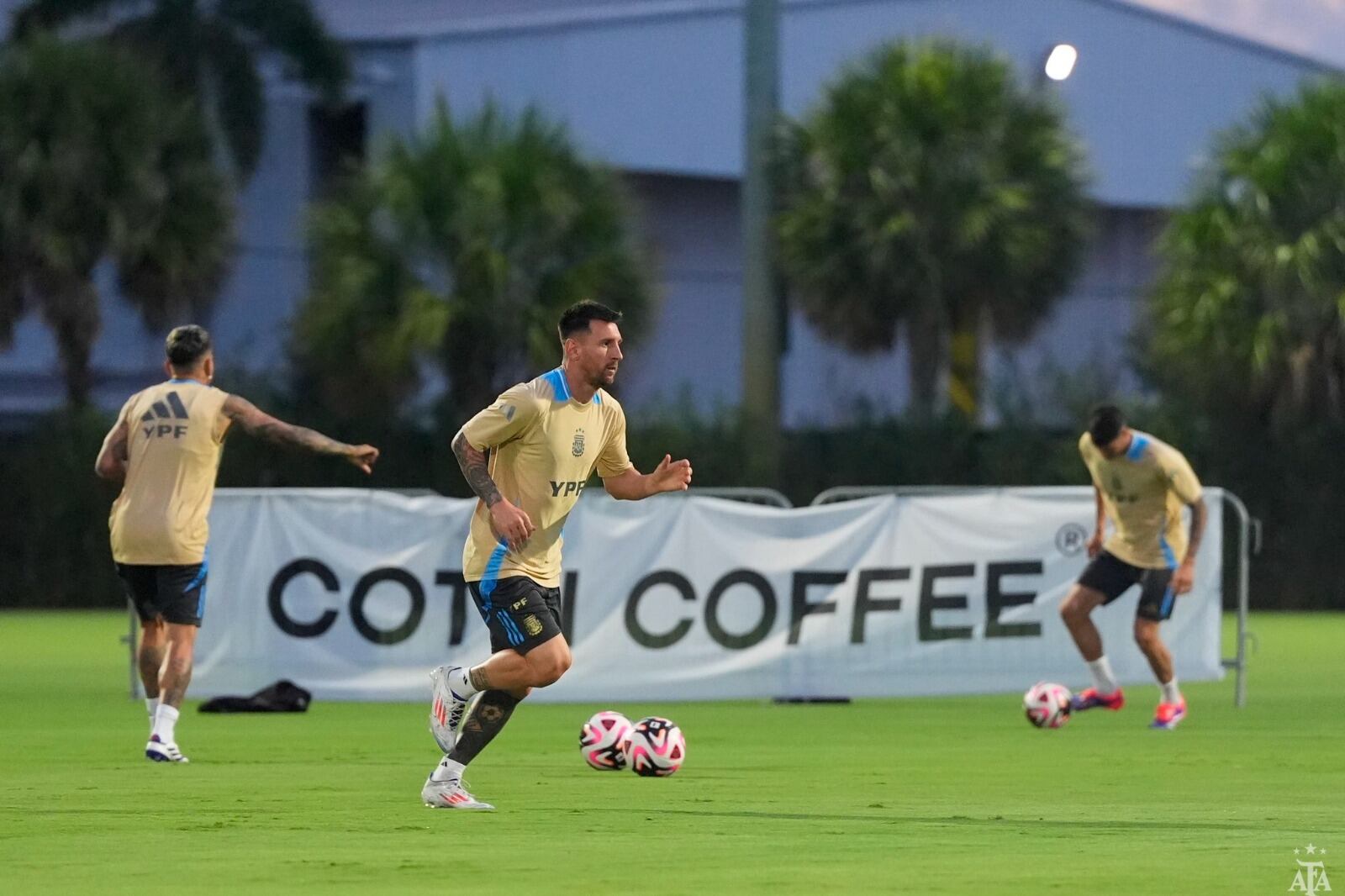 El seleccionado se entrena en Estados Unidos