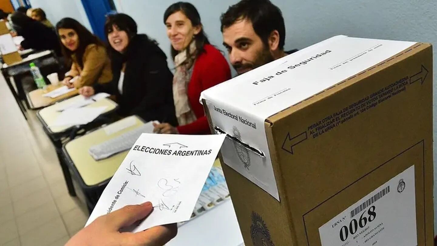 Los porteños eligen además legisladores y autoridades comunales