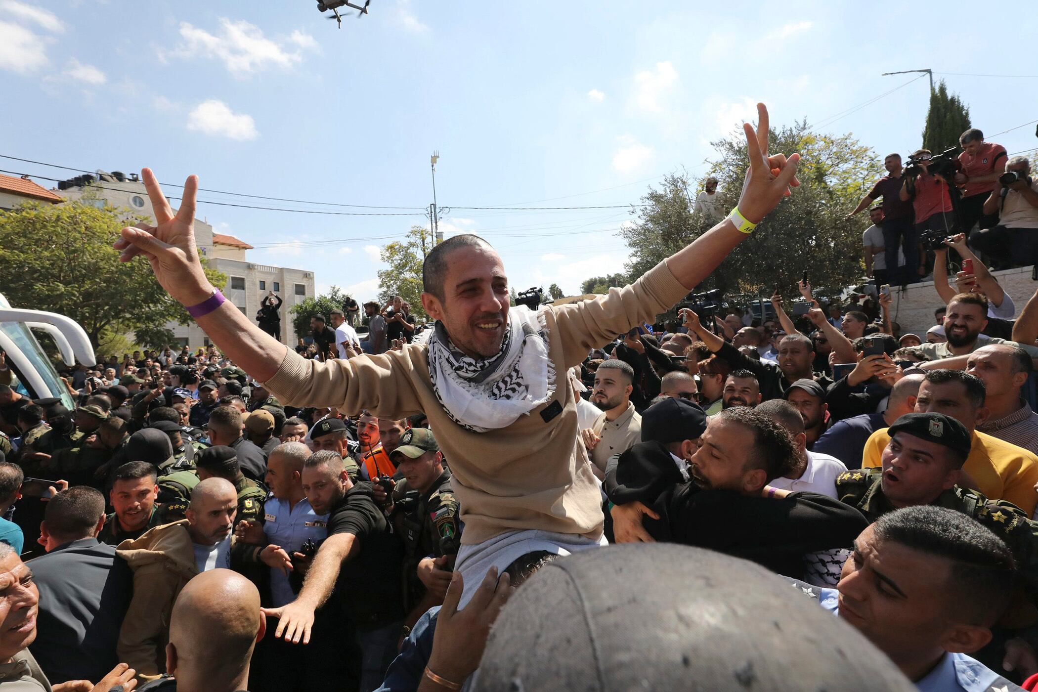 Los 154 prisioneros palestinos liberados por Israel llegaron a Egipto