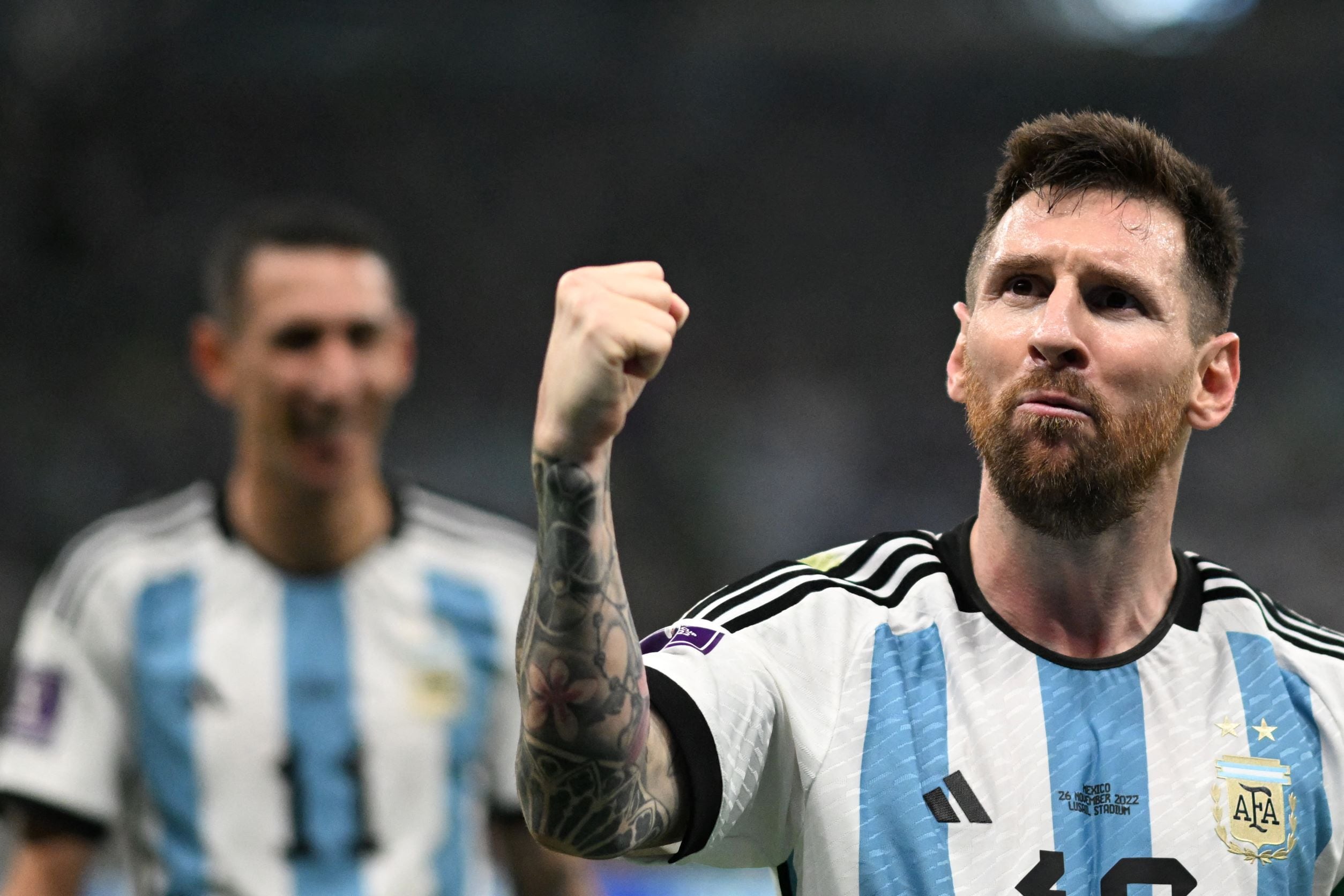 Al minuto 19 del ST, Messi ejecutó un golazo contra el arco de México.