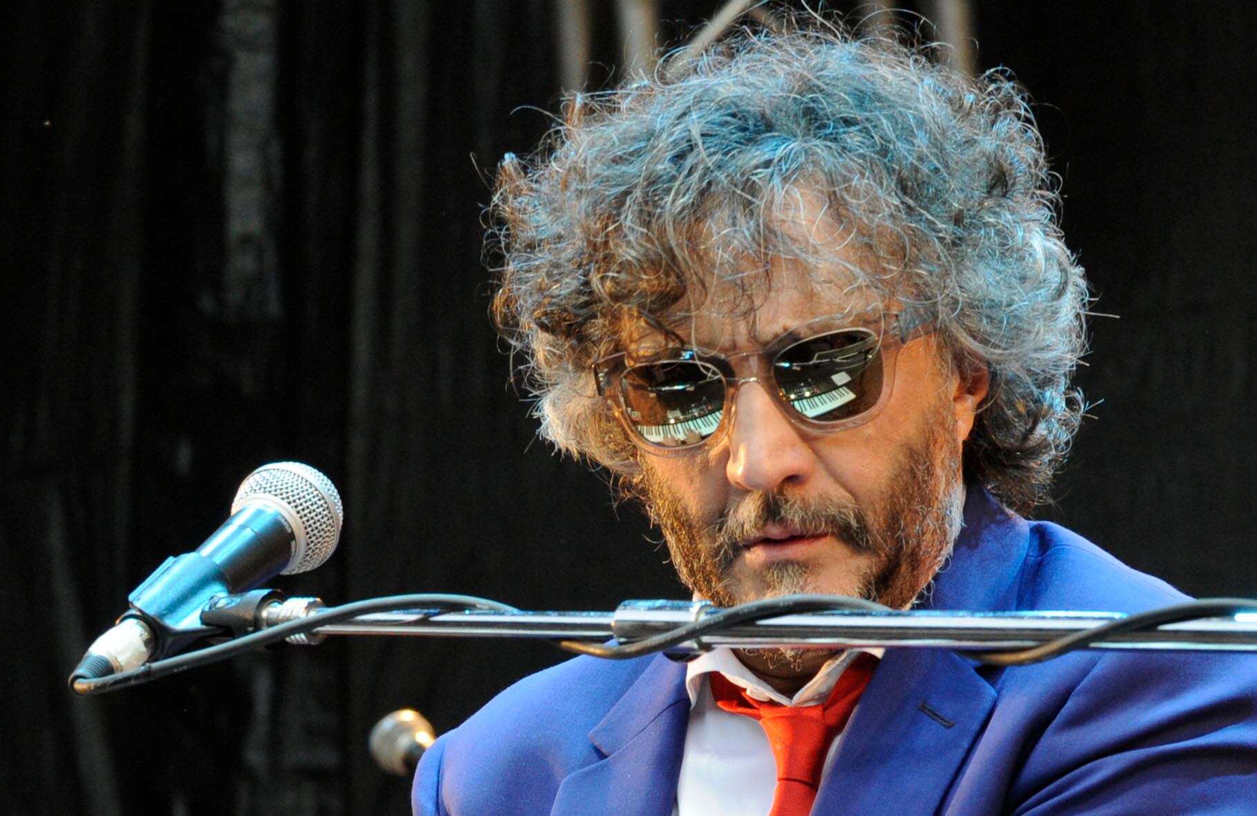 Fito dio el concierto-sorpresa después de las 19 de ayer.