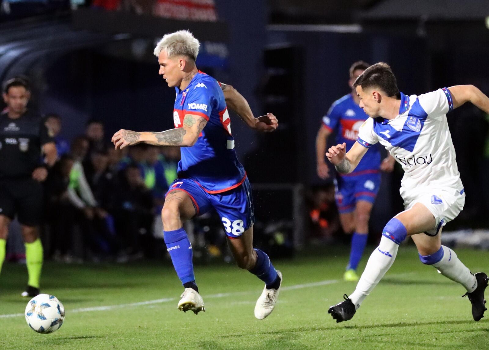 Vélez-Tigre, un partido que de clásico no tiene nada