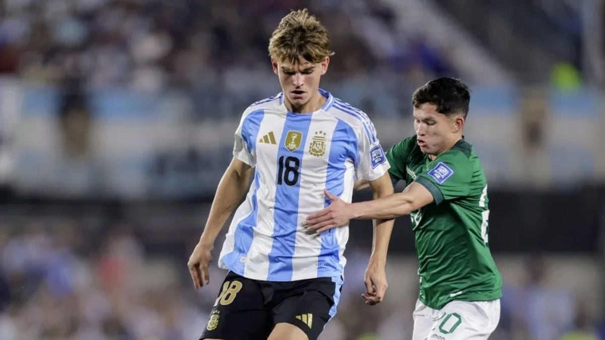 Nico Paz en su debut en la selección argentina vs Bolivia.