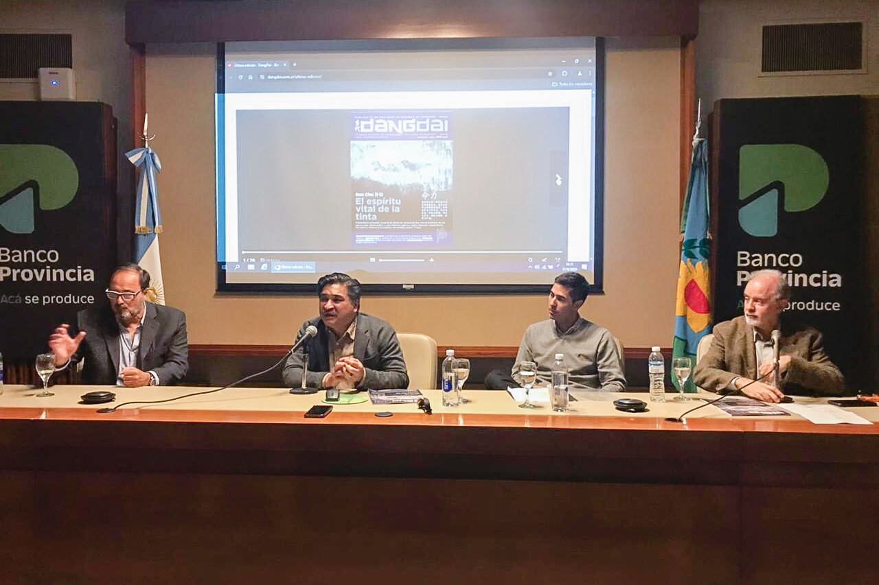 La presentación de una nueva edición de Revista DangDai en el Auditorio del Banco Provincia.