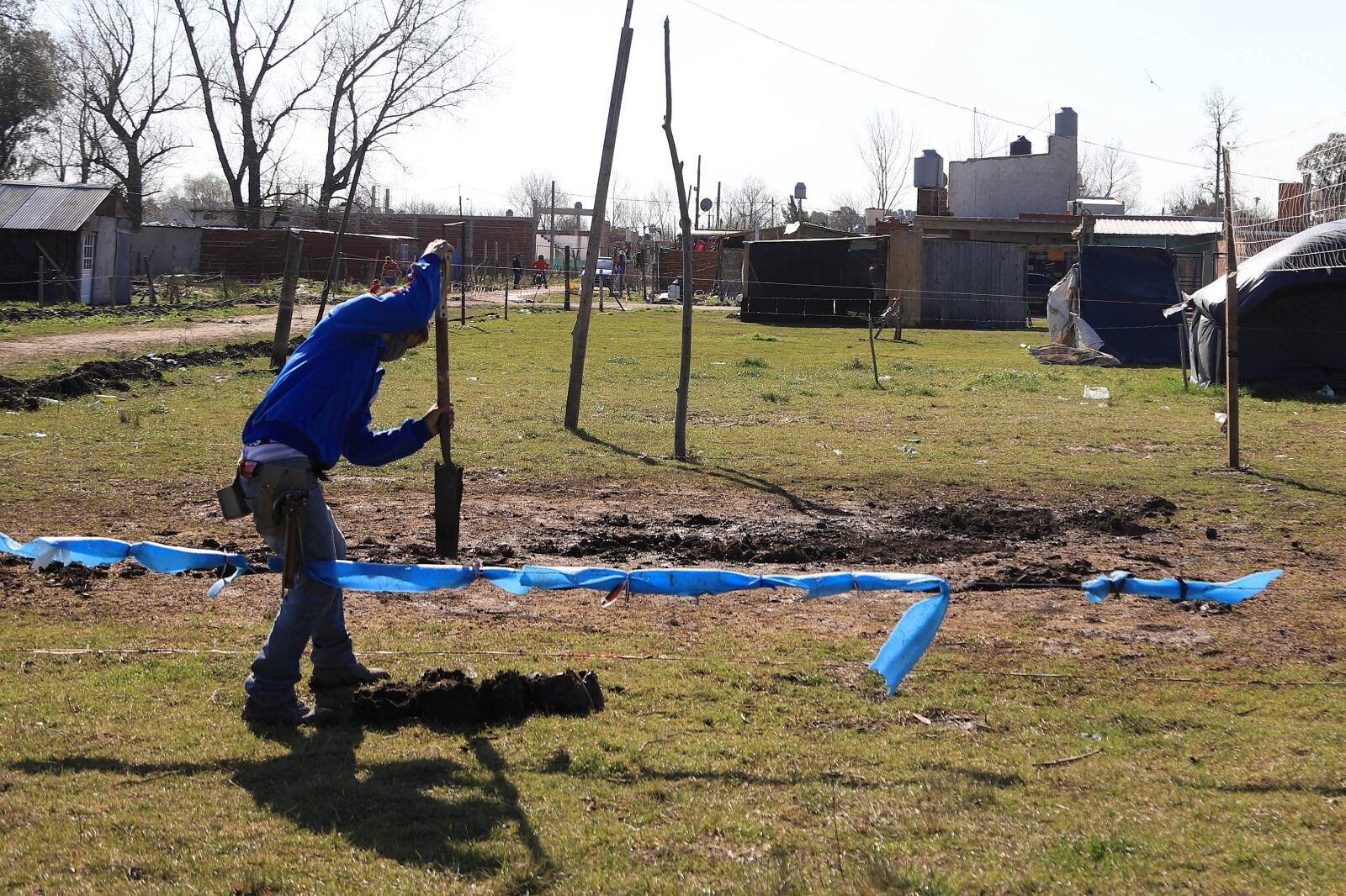 Gran parte de la población sólo puede acceder a un lote para construir a través del Estado.