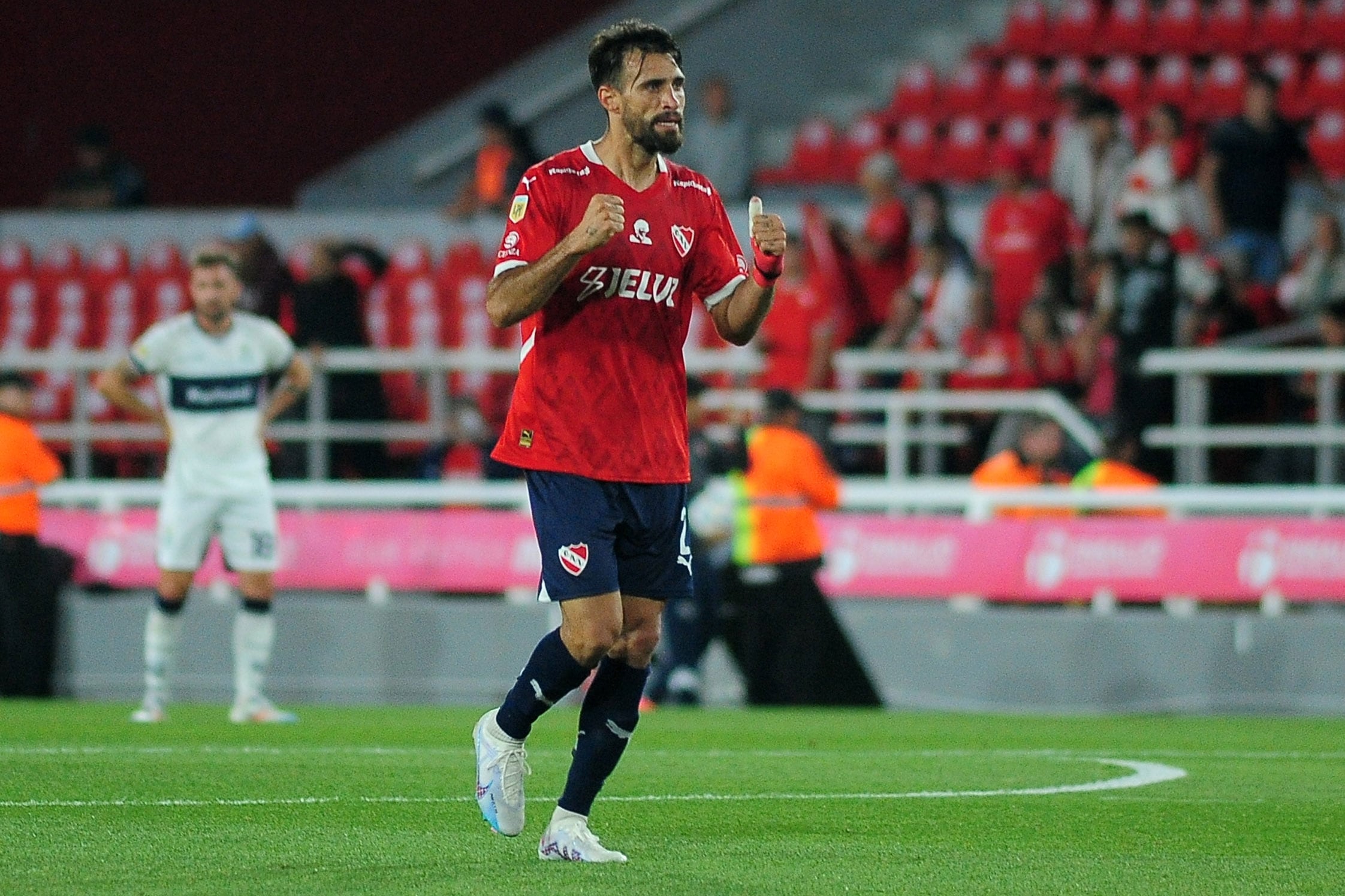 Laso le dio el triunfo ajustado al Rojo en Avellaneda