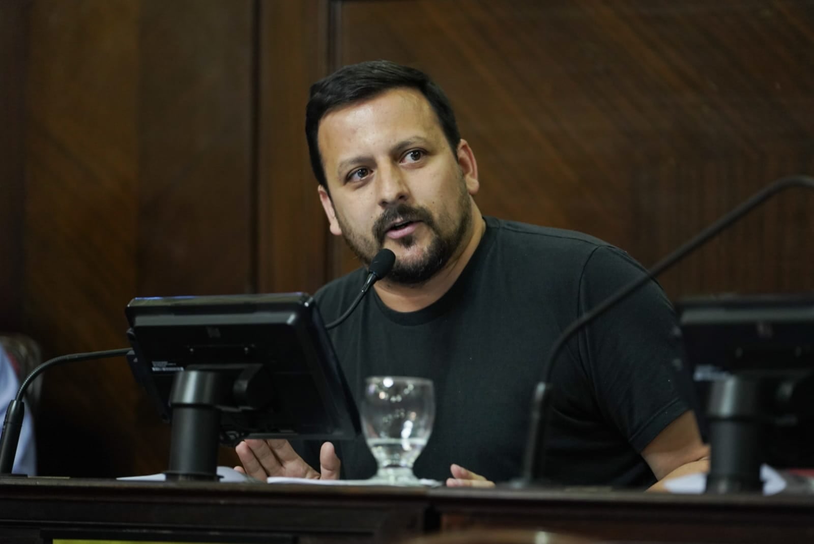 Emmanuela González Santalla, senador de la Provincia de Buenos Aires. 