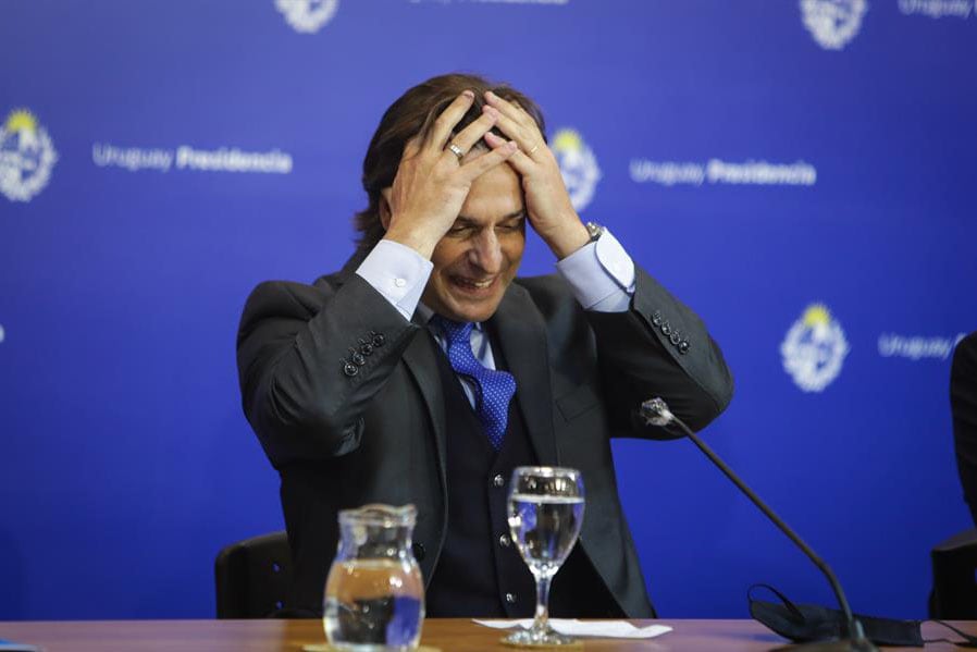 El presidente de Uruguay Luis Lacalle Pou, el este jueves pasado mientras adelantaba los protocolos para la vuelta de las clases presenciales en Uruguay, con asistencia voluntaria. 