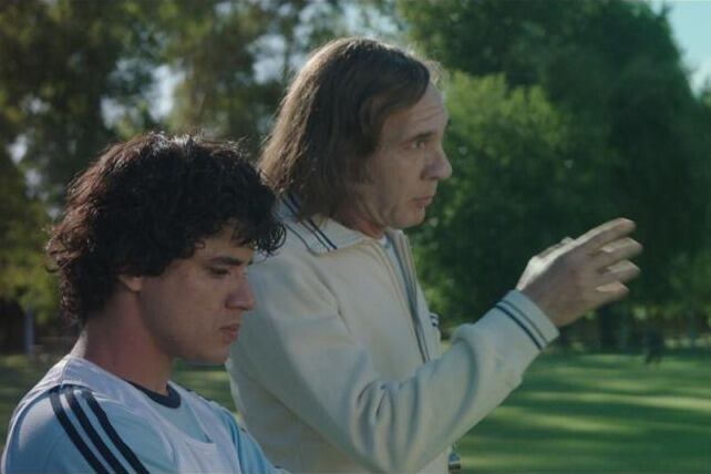 Diego y Menotti, interpretados por Nicolás Goldschmidt y Dario Grandinetti, respectivamente.