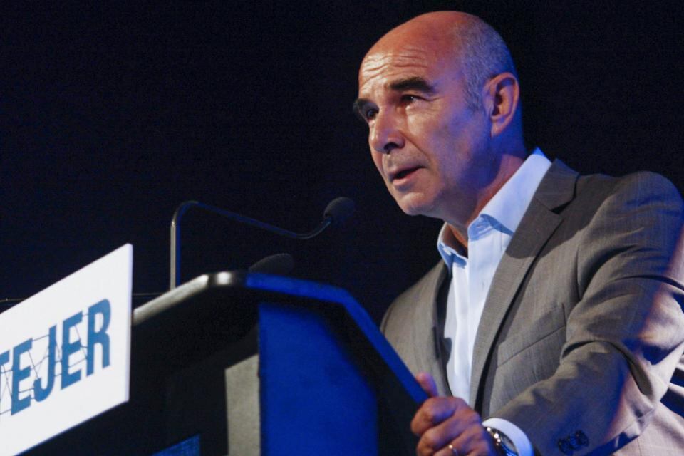 Juan José Gómez Centurión.