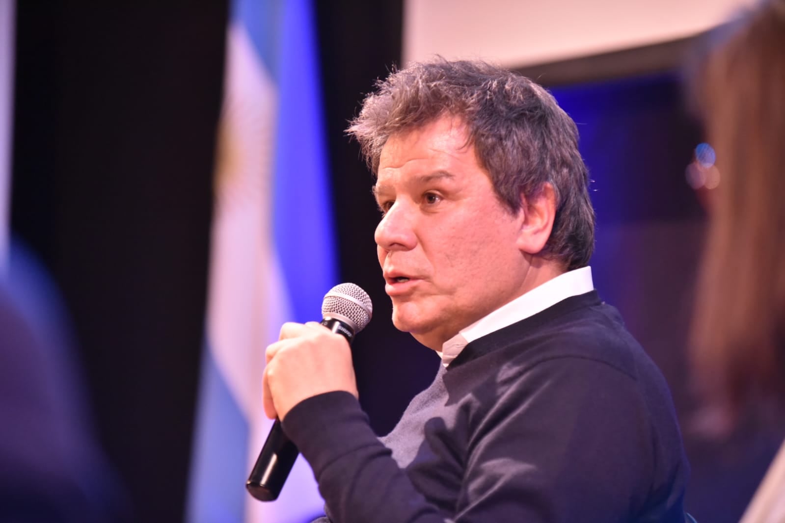 Facundo Manes encabezó un encuentro en la UNLA. 