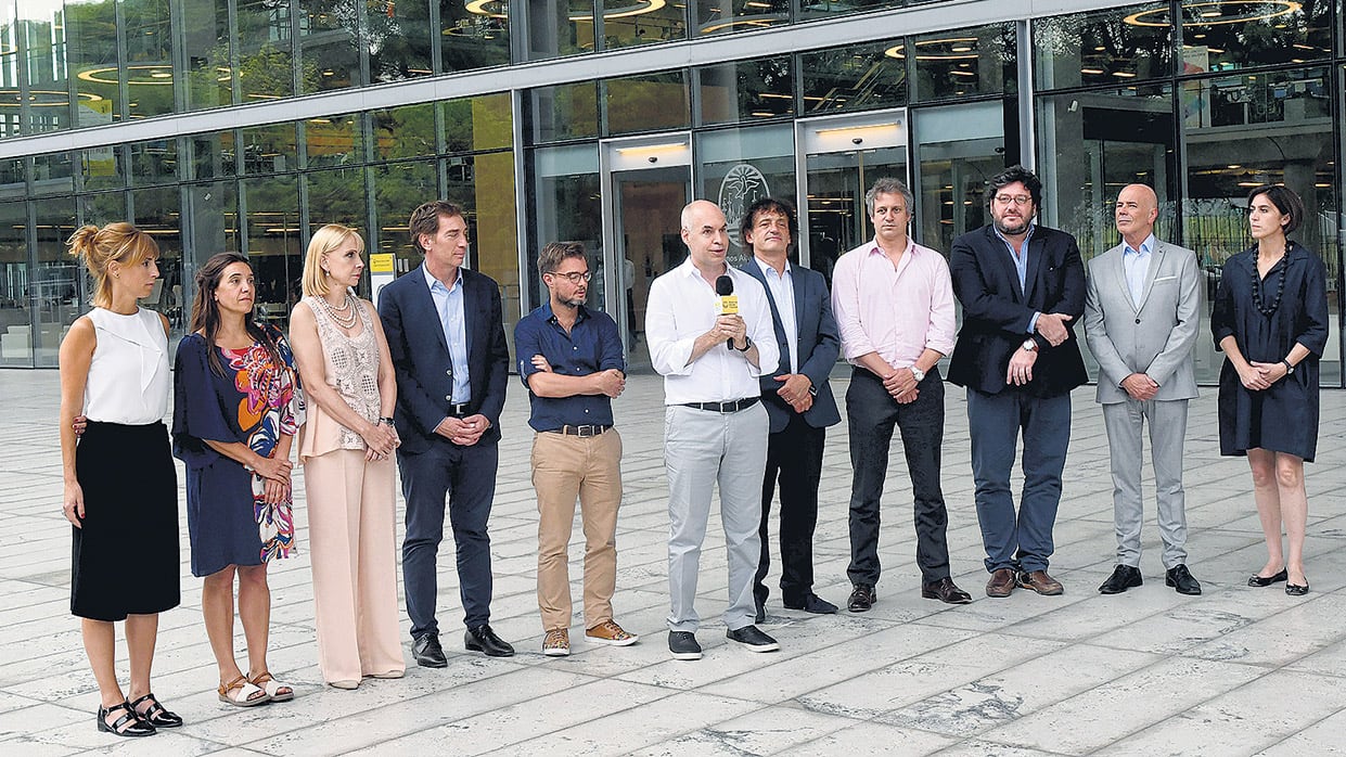 Funcionarios de Cultura de la Ciudad y de la Nación, durante la presentación.