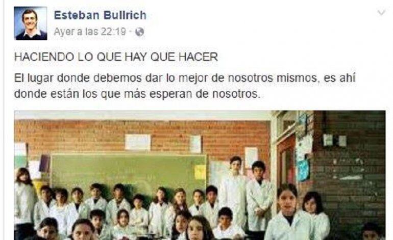 La foto tomada en 2005, cuando los chicos tenían 8 años, actualmente está en la dirección del Lenguas Vivas.