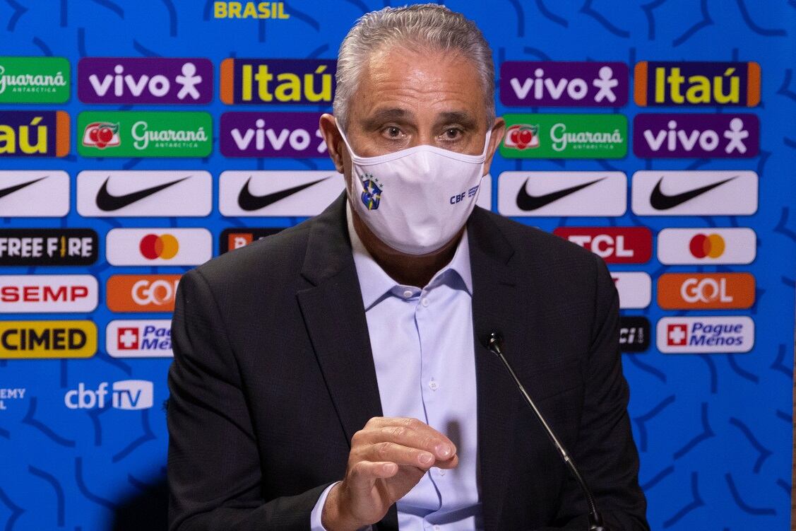 Tite dio la lista para octubre