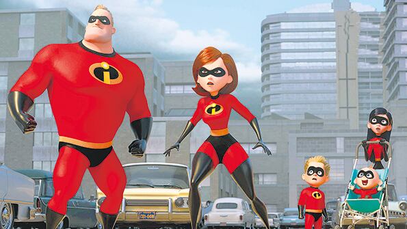 Esta vez, Elastigirl debe salir a combatir el mal y Mr. Incredible se asume como amo de casa.