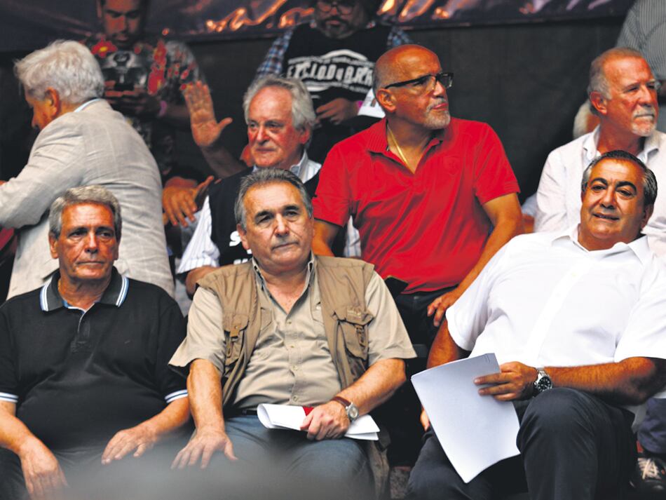 El triunvirato que conduce la CGT espera recibir un respaldo en la reunión del Consejo Directivo.