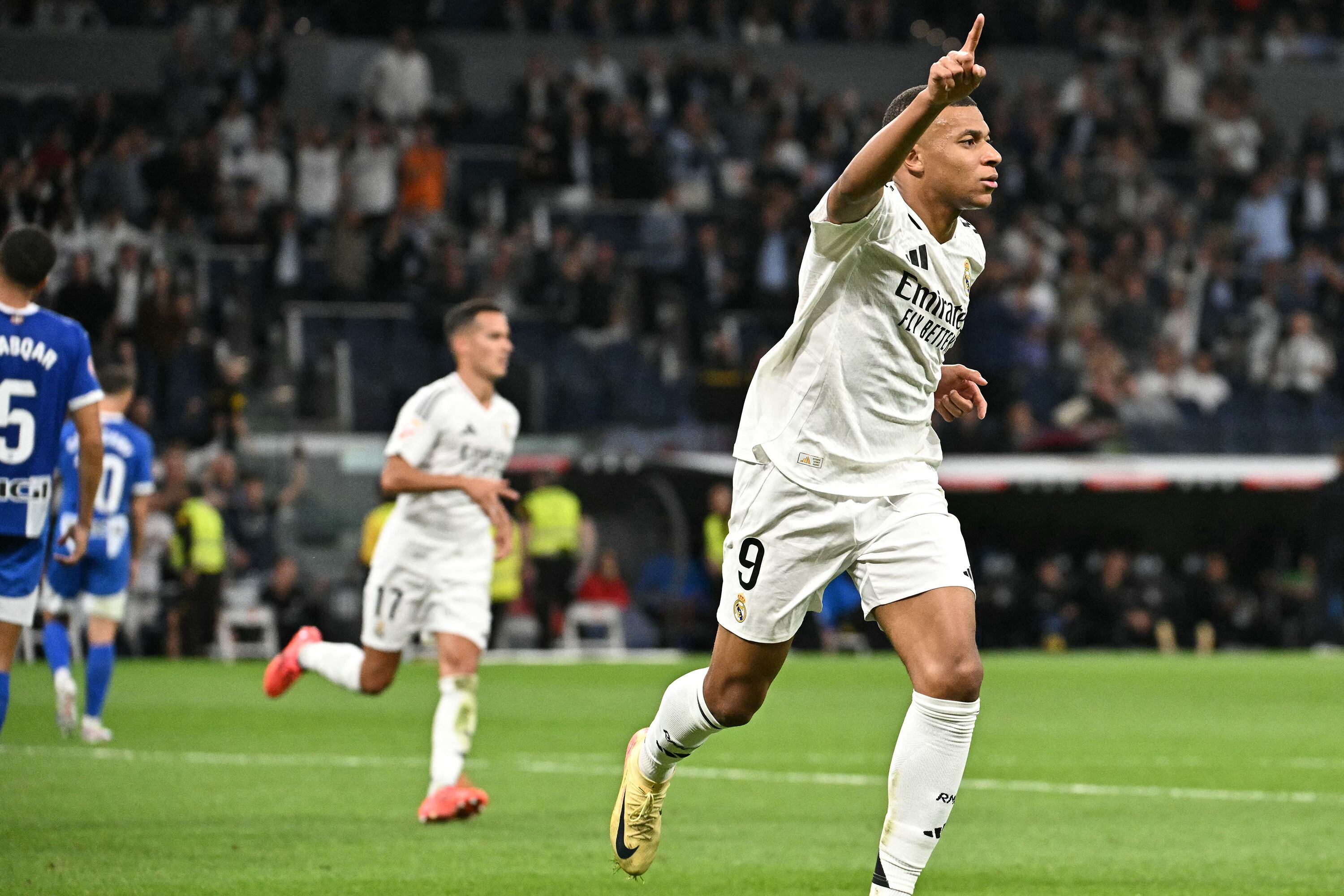 Mbappé festeja el segundo del Real Madrid.