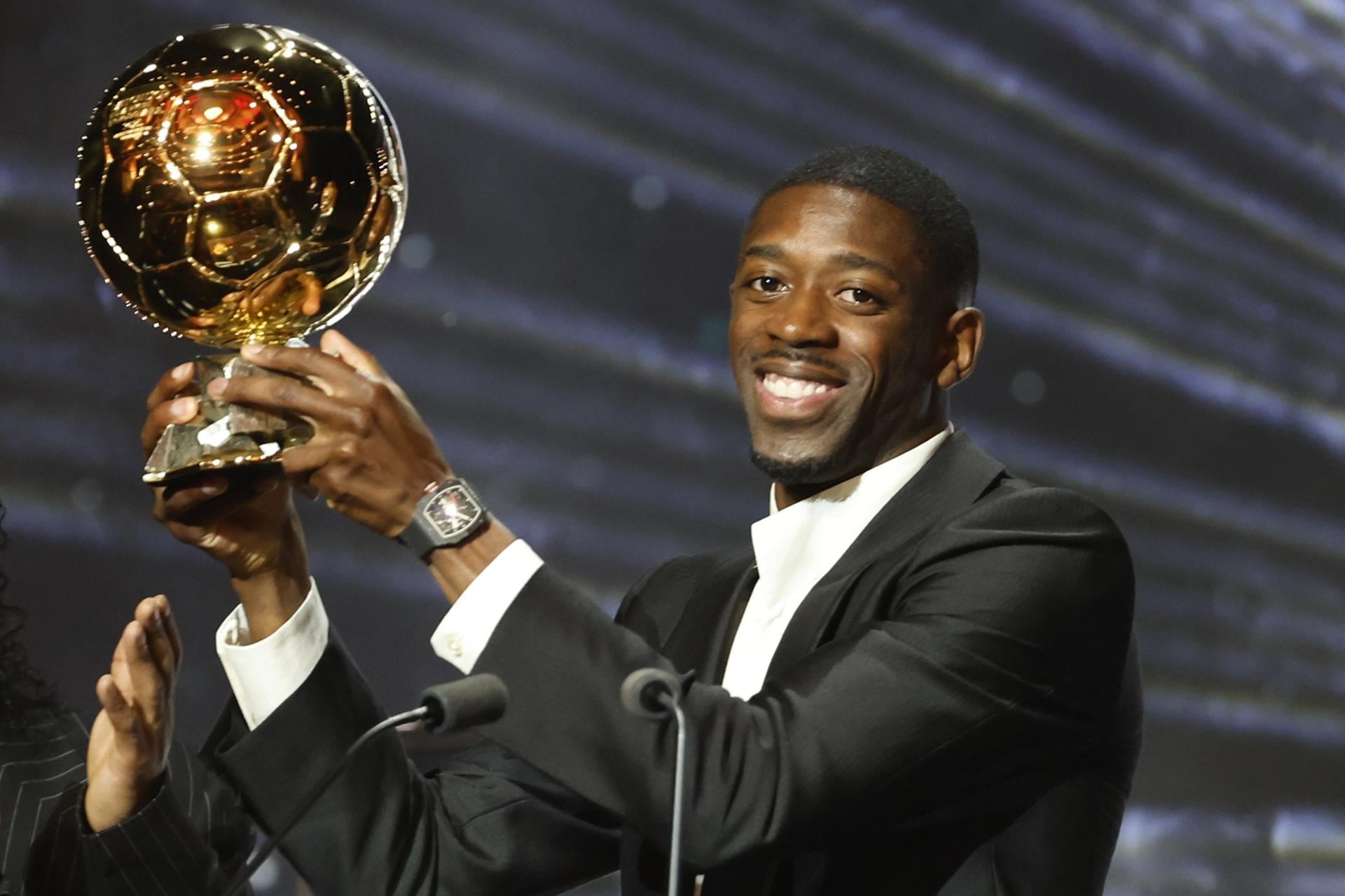 Ousmane Dembélé se convirtió en el sexto jugador francés en ganar el Balón de Oro