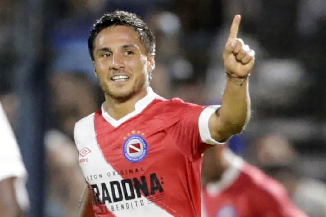 Kevin Mac Allister marcó el gol que clasificó a Argentinos a cuartos de final, donde enfrentará a Estudiantes