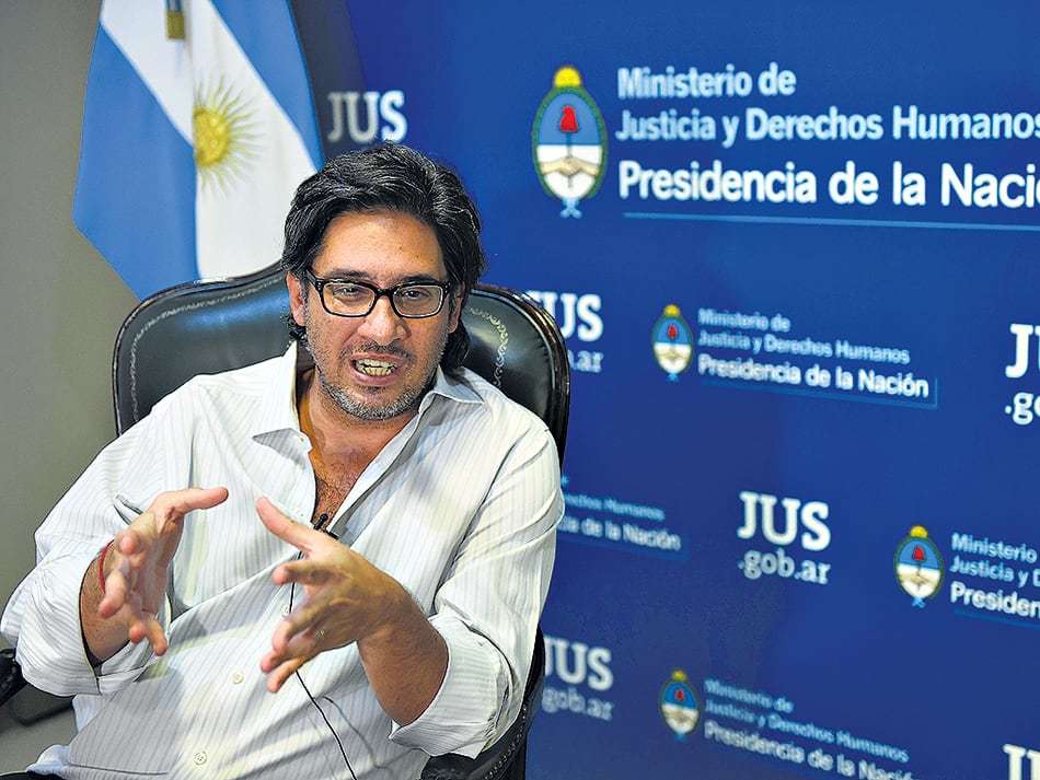 El titular de Justicia dejó entreabierta la posibilidad de que Sala siga detenida en su casa.