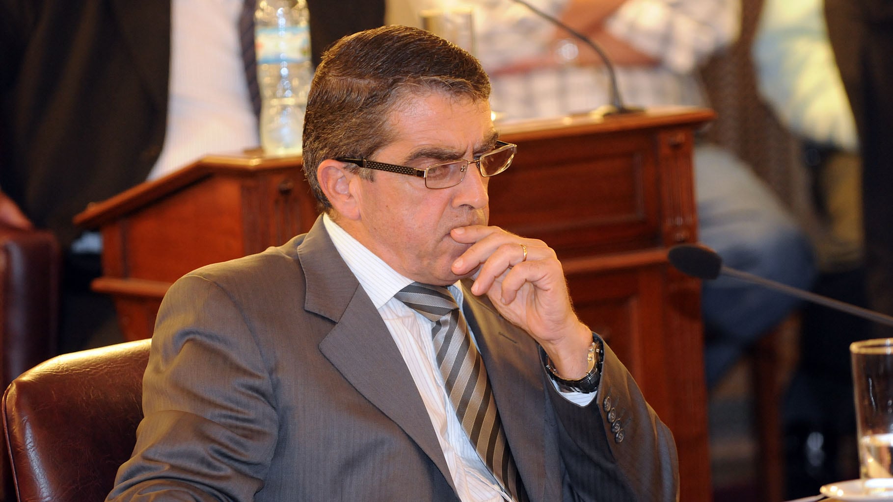 "No podés favorecer siempre a los tuyos", se queja Traferri.