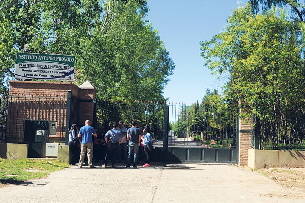 Ya son ocho los imputados por abuso de niños y adolescentes alumnos del instituto.