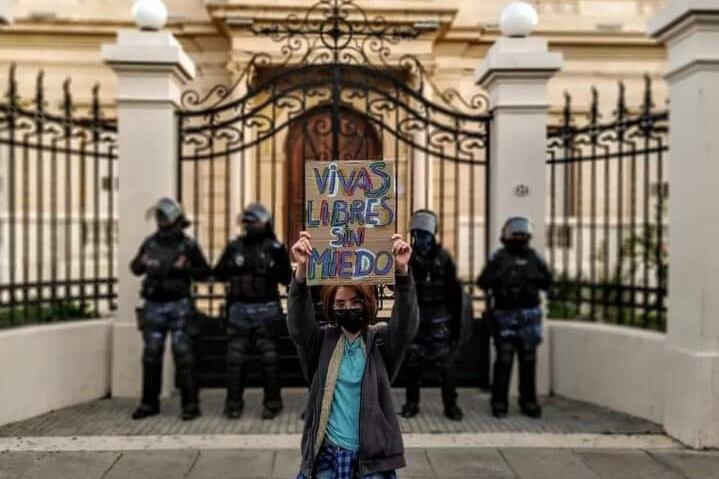 Frente al Obispado de Catamarca, durante la última marcha NiUnaMenos.