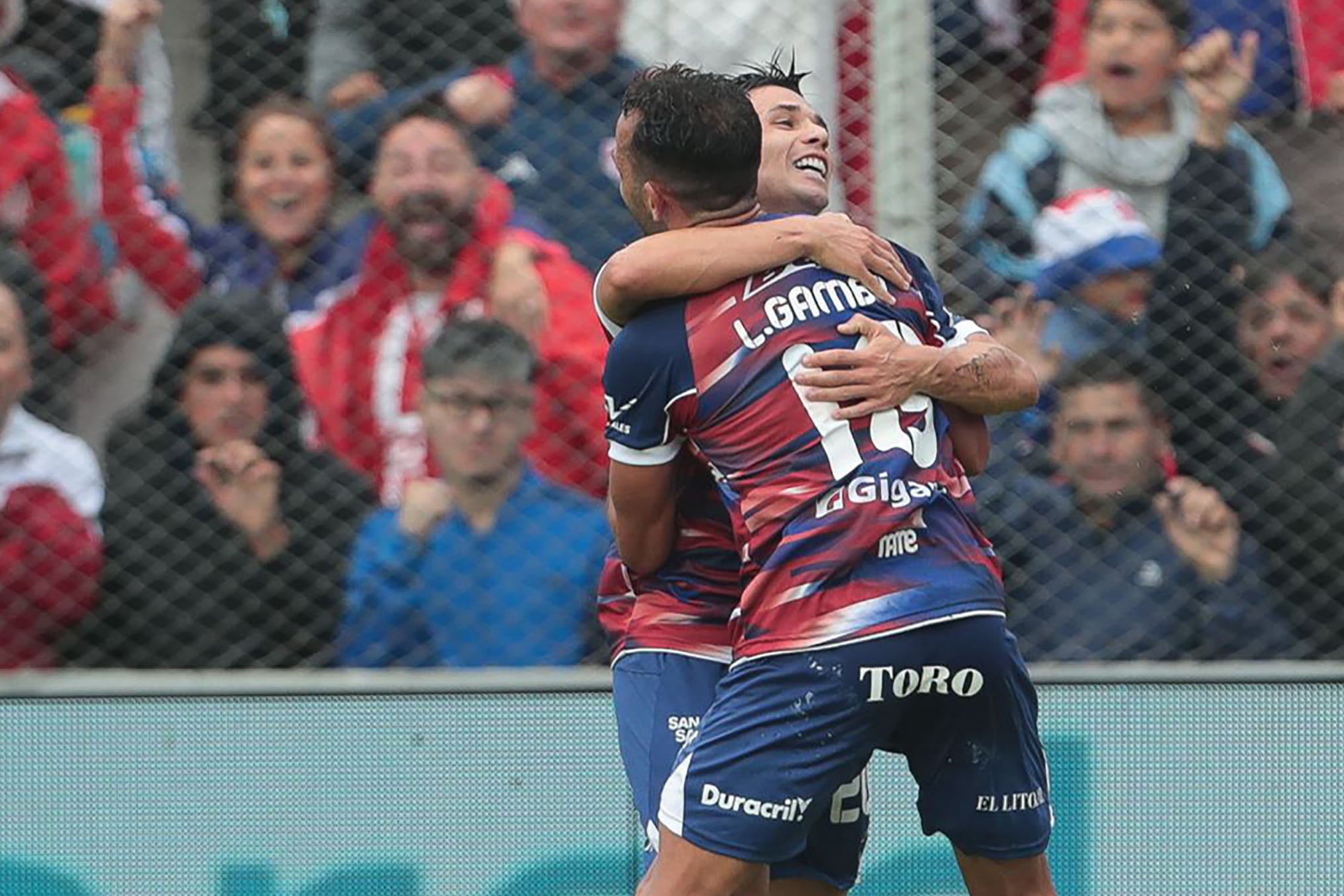 Lucas Gamba volvió al gol en el Tatengue.
