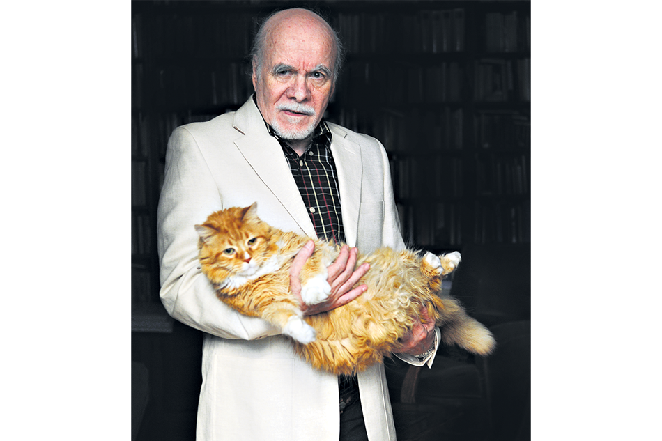 Castillo dio un memorable discurso de inauguración en la Feria Internacional del Libro de 2004.