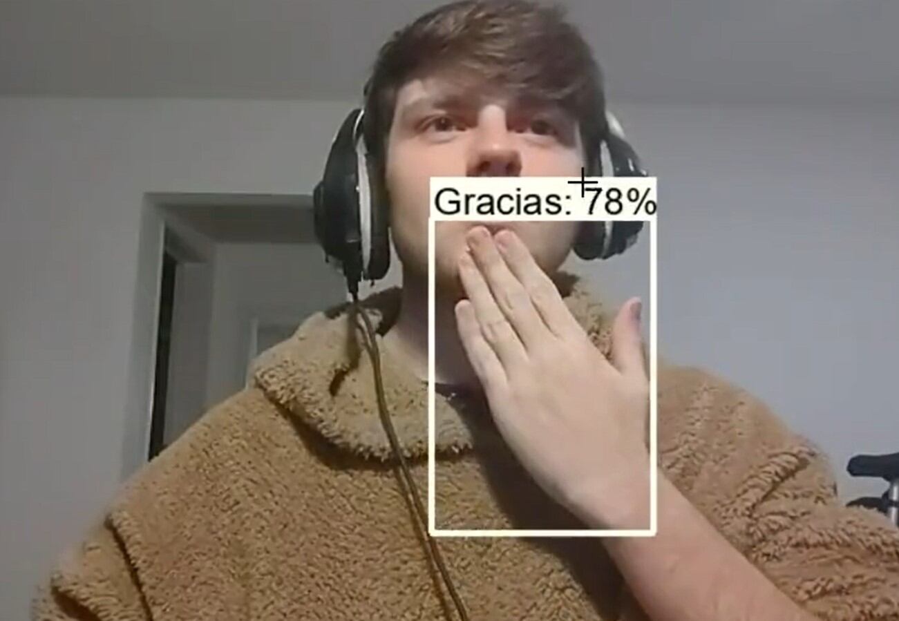 Nacho Gorriti muestra cómo funciona la aplicación.