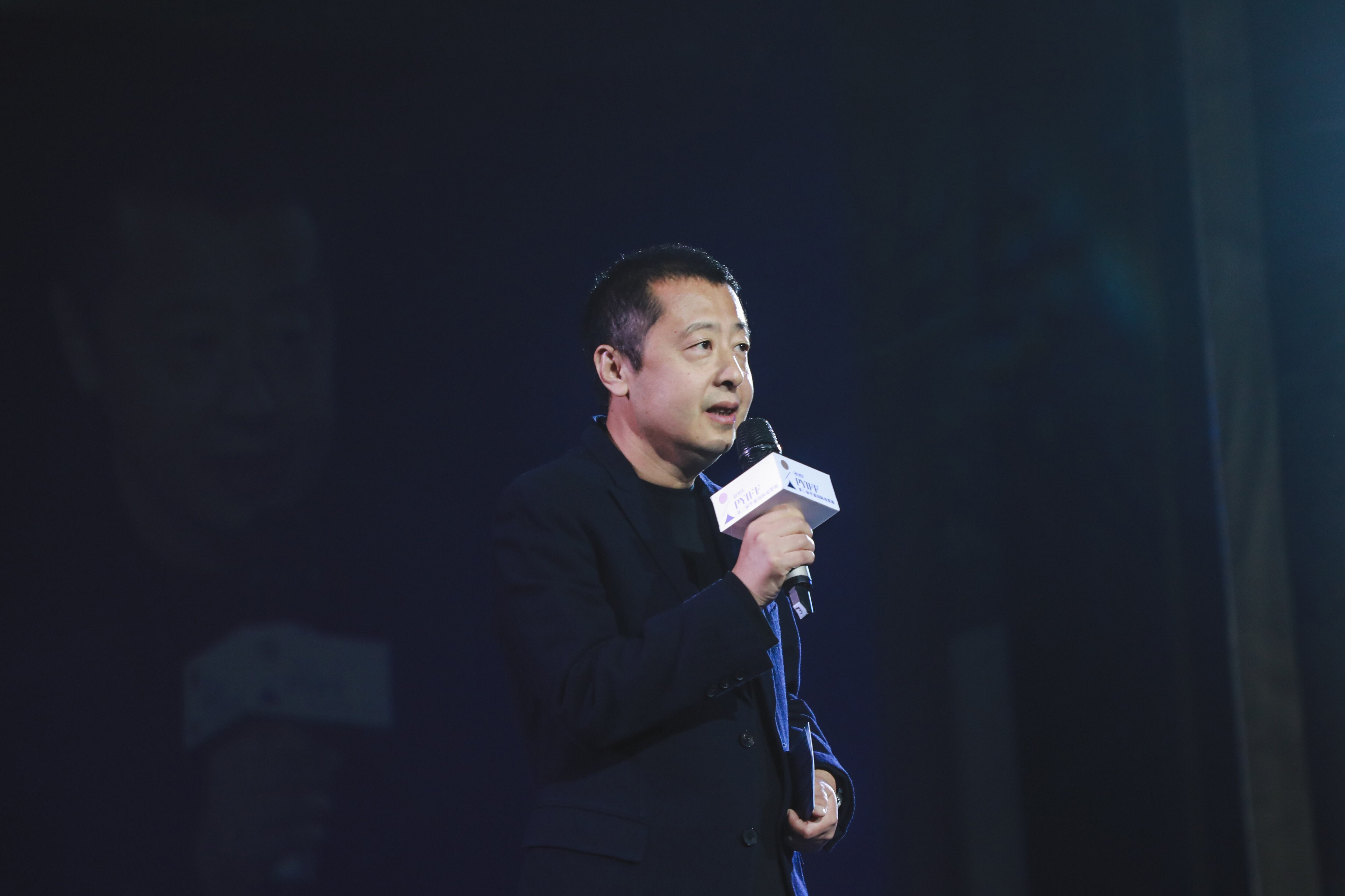 "Soy el encargado de comunicarme con los 'revisadores' de contenido", dice Jia.