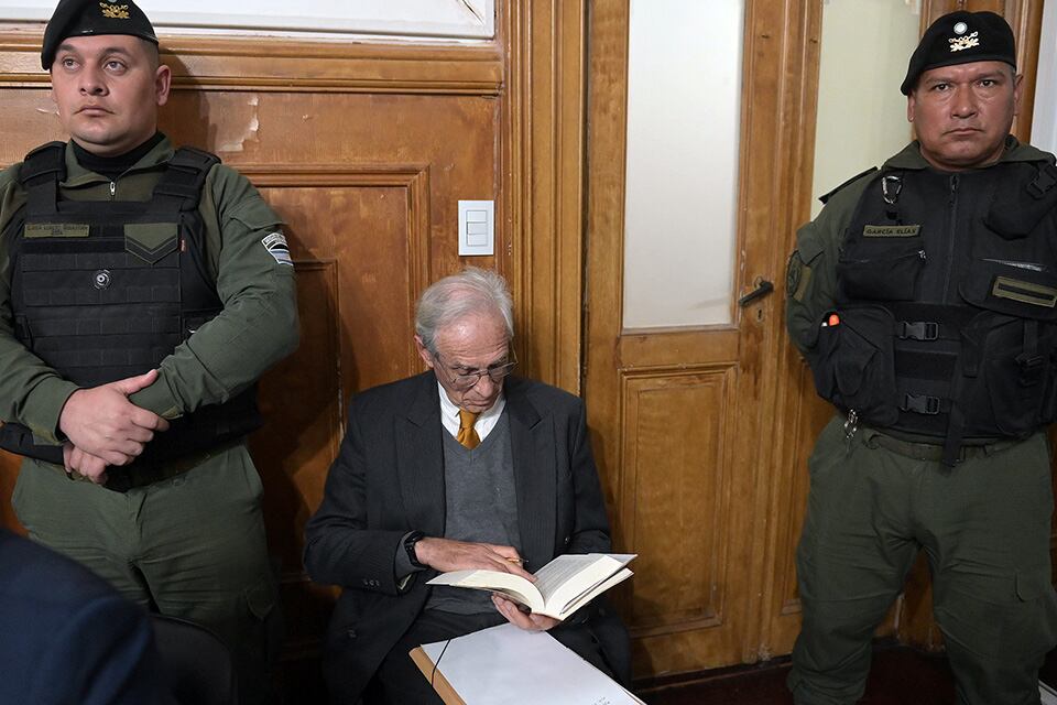 Amelong está siendo juzgado actualmente en Guerrieri IV. 