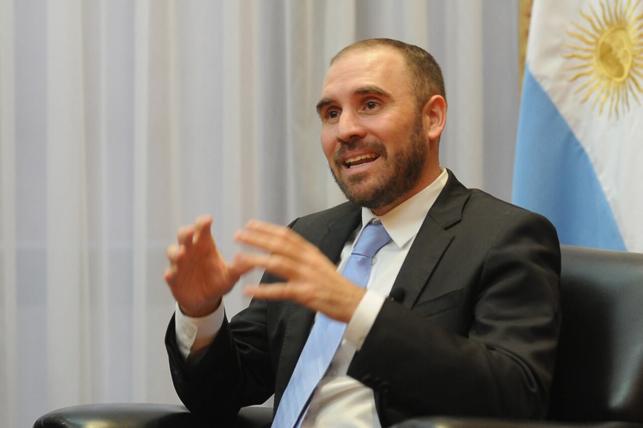 El ministro de Economía, Martín Guzmán, va recuperando el mercado de deuda pública en pesos.