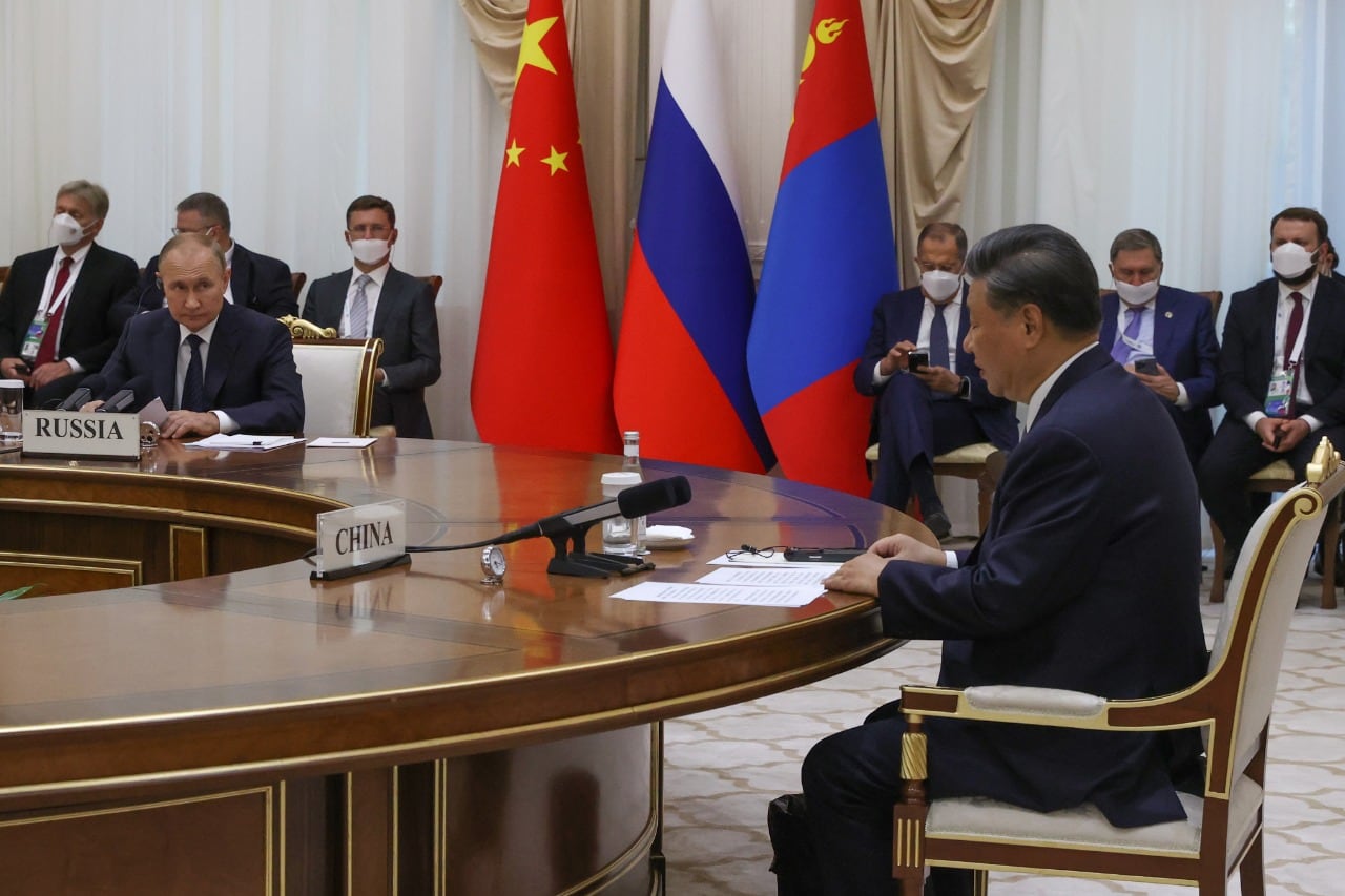 Putn y Xi se vieron las caras en una cumbre de líderes en Uzbekistán.