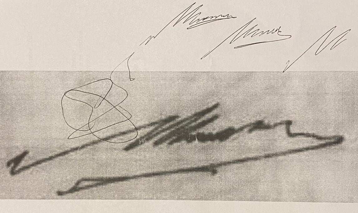La firma original de Diego Maradona, con algunas de las prácticas de la falsificación.