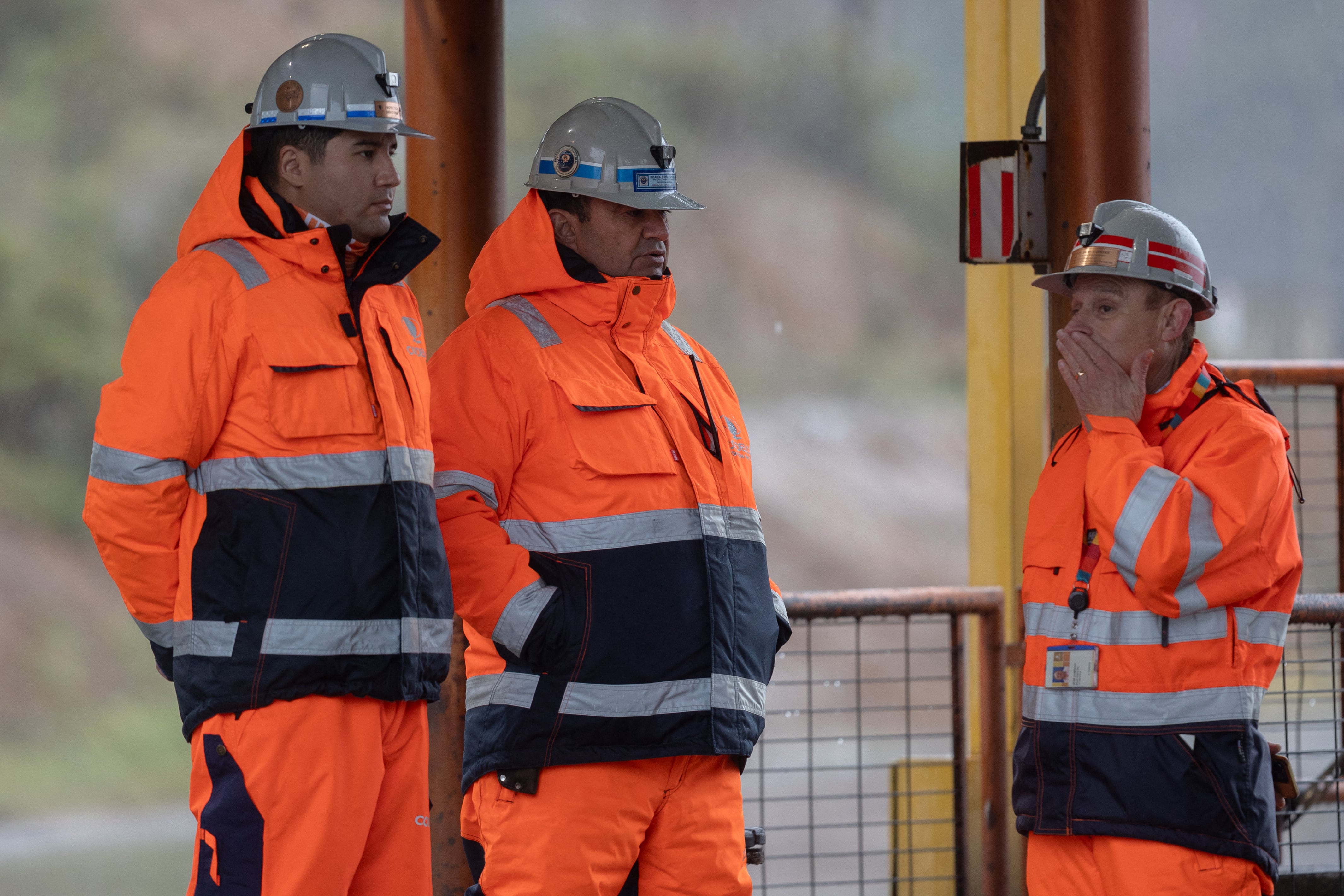 Hay preocupación mientras se intenta rescatar a los mineros