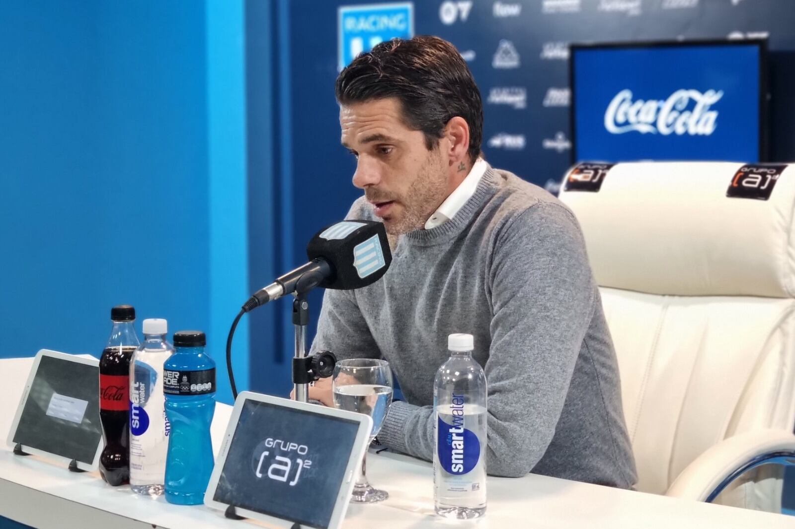 Fernando Gago durante la conferencia de prensa post derrota con Talleres
