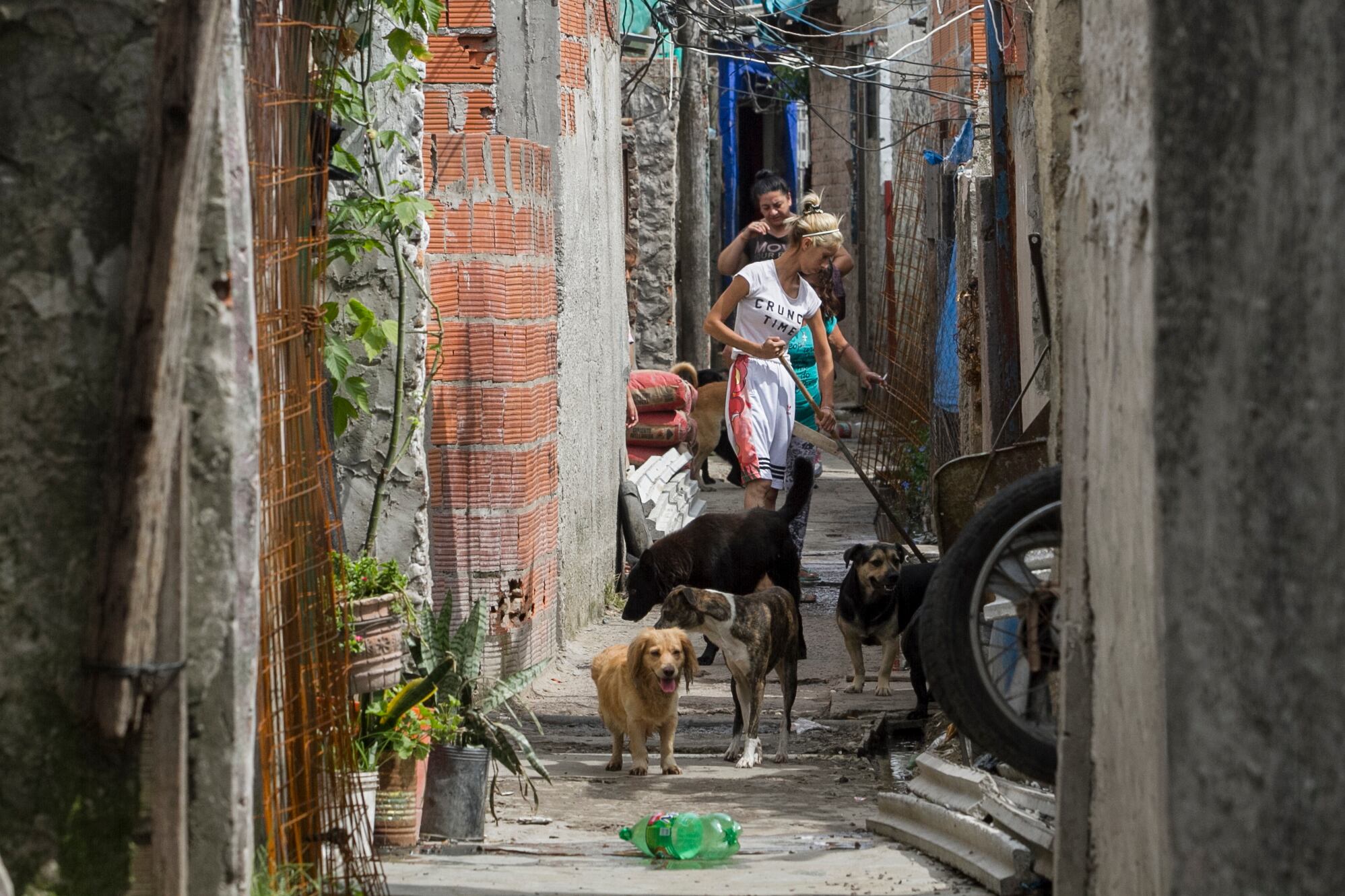 La pobreza alcanzó al 43,1 y la indigencia al 8,1 por ciento de la población urbana en el tercer trimestre de 2022.