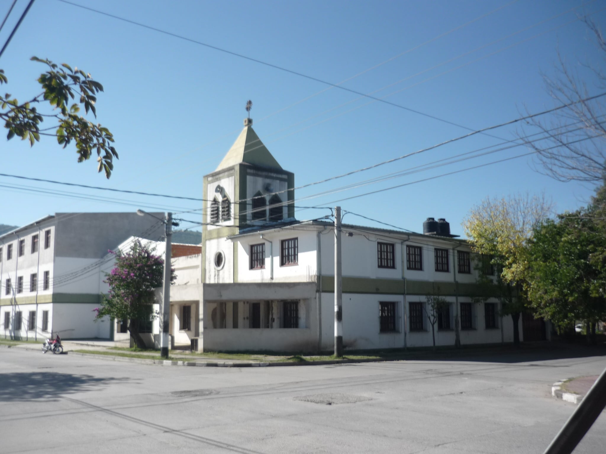 Parroquia Santa Rita en el barrio Miguel Ortiz. 