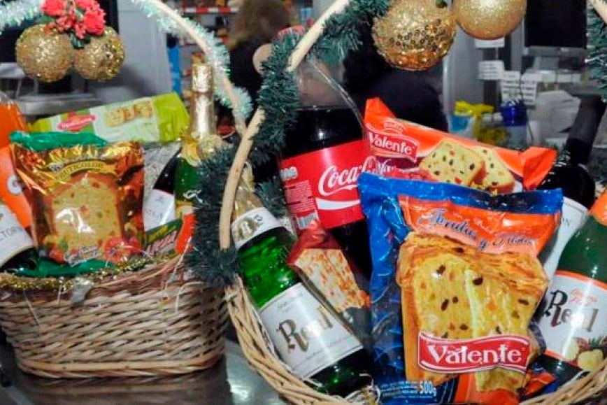 Una cena navideña de nivel intermedio se ubica en 141.770 pesos.