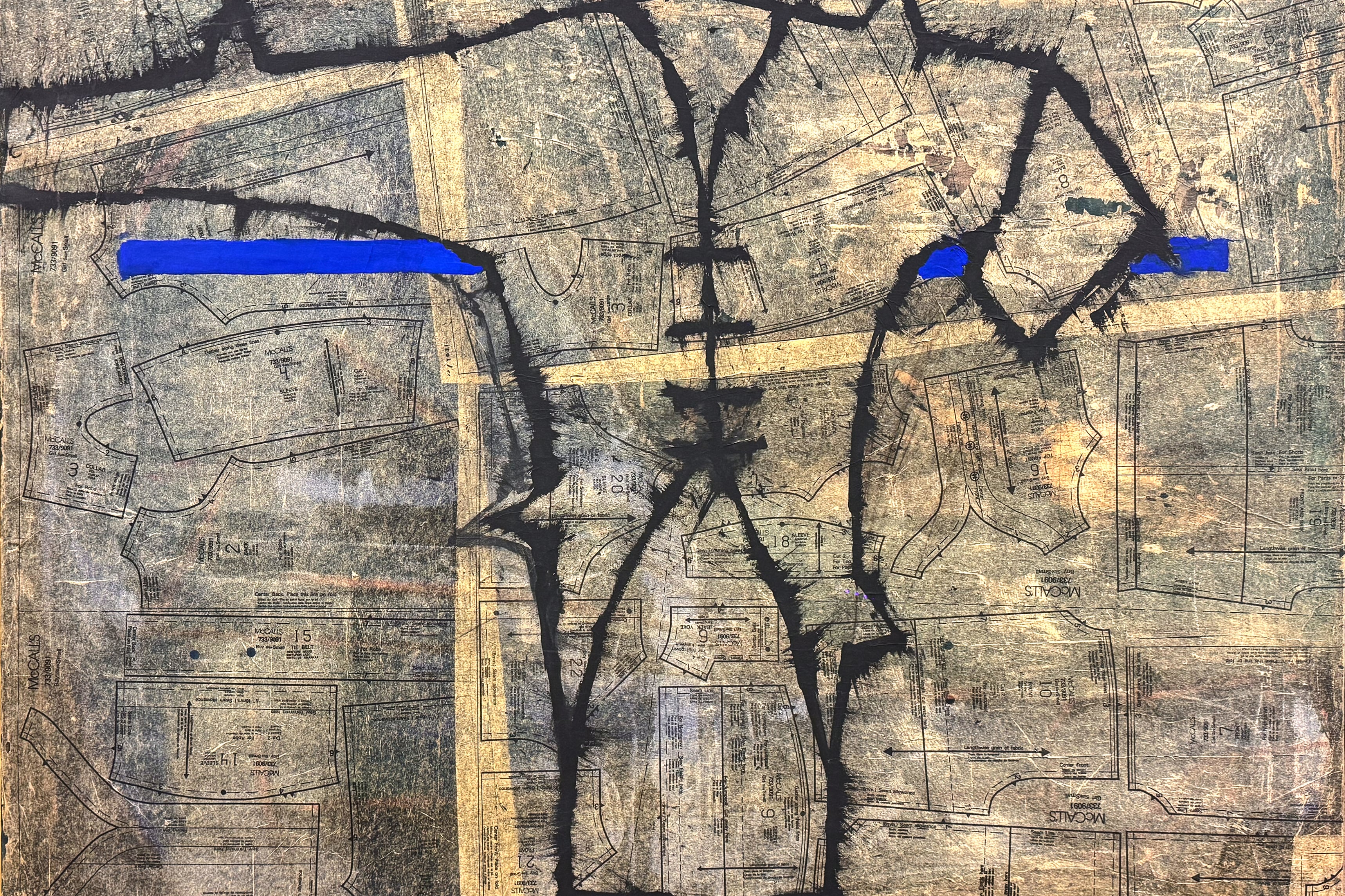 "Les Demoiselles de Caracas", 1994-95, de Juan Lecuona. Abajo: "Una victoria entre la espuma", 2005, de Juan Lecuona.