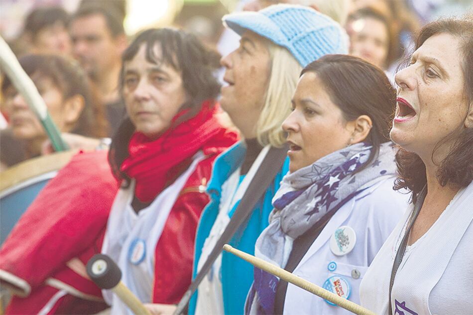 El Frente de Unidad Docente advirtió que serían 7 mil las personas que perderían su trabajo.