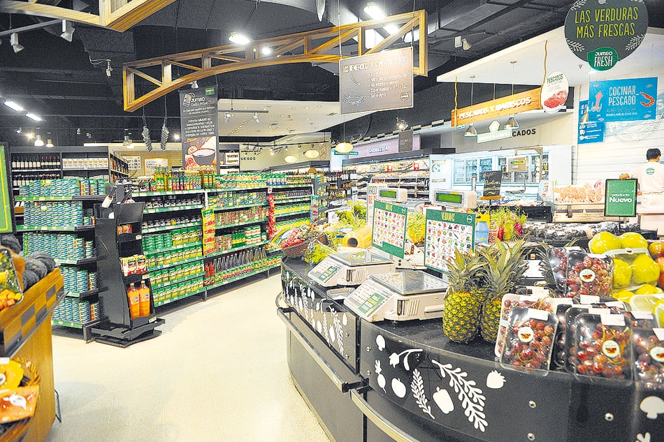 En todas las regiones del país hubo una contracción en las cantidades comercializadas en los supermercados.