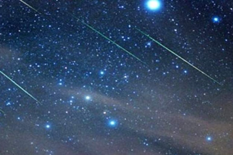 Lluvia de gemínidas, de úrsidas y eclipse solar.