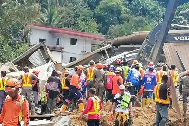 La cifra de fallecidos por el alud en Filipinas ascendió a 68 personas.