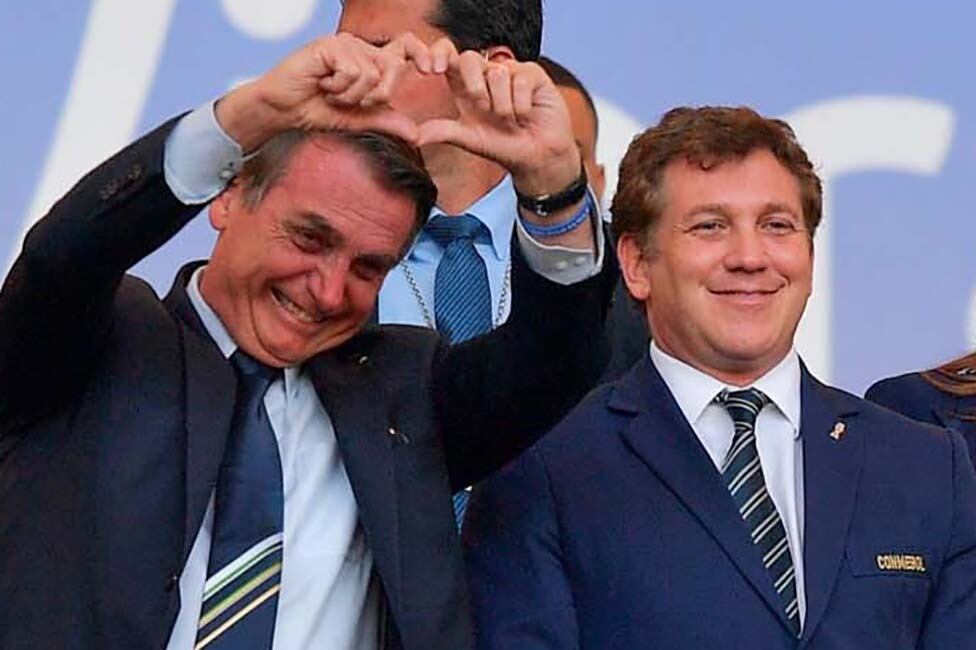 El presidente de Brasil junto al responsable de la Conmebol
